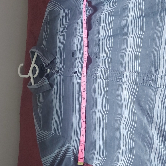 Hurley short sleeve button down shirt - Picture 3 of 4